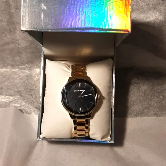 Juicy Couture Watch Brand NEW with Box - Picture 8 of 9